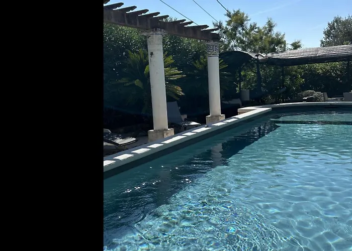 公寓 Bel Spacieux Et Lumineux Climatise De 120m2 Dans Avec Piscine 昂蒂布