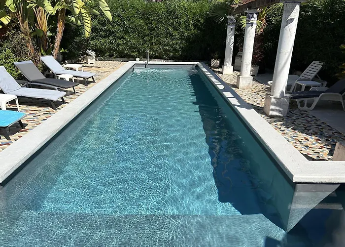 Bel Spacieux Et Lumineux Climatise De 120m2 Dans Avec Piscine 公寓 *