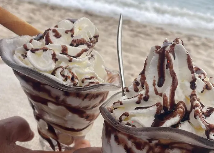 Bel Spacieux Et Lumineux Climatise De 120m2 Dans Avec Piscine 公寓