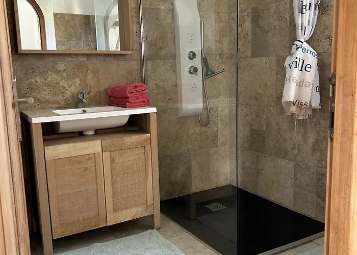 Bel Spacieux Et Lumineux Climatise De 120m2 Dans Avec Piscine * 昂蒂布