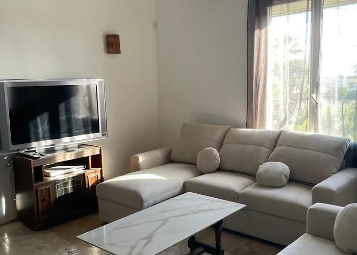 Bel Spacieux Et Lumineux Climatise De 120m2 Dans Avec Piscine 公寓 *