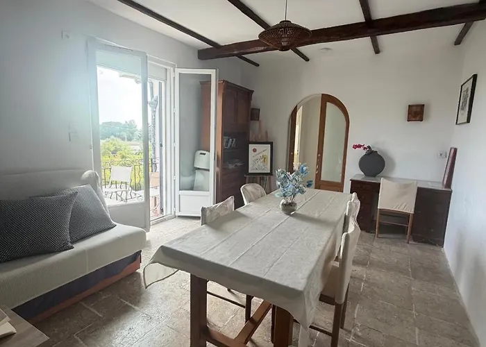 Bel Spacieux Et Lumineux Climatise De 120m2 Dans Avec Piscine * 昂蒂布