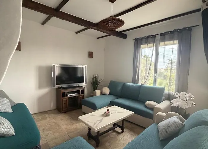 Bel Spacieux Et Lumineux Climatise De 120m2 Dans Avec Piscine * 昂蒂布