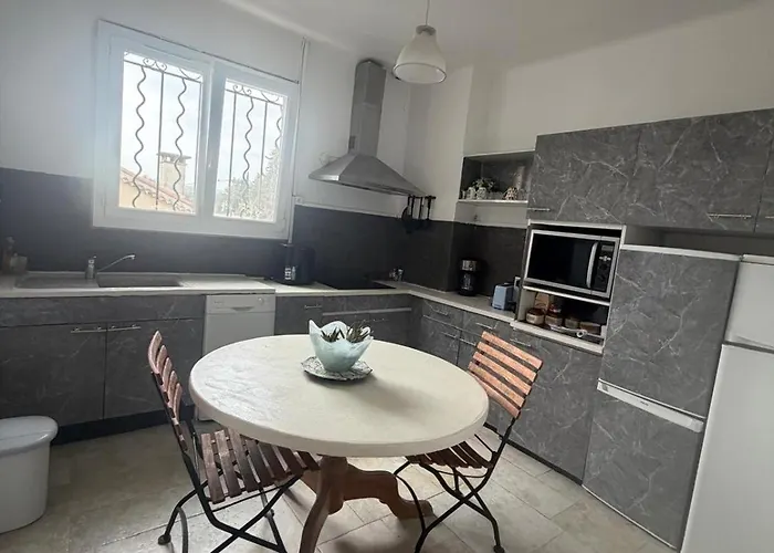 Bel Spacieux Et Lumineux Climatise De 120m2 Dans Avec Piscine * 昂蒂布