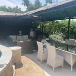 Bel Spacieux Et Lumineux Climatise De 120m2 Dans Avec Piscine Апартаменты *