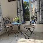 Bel Spacieux Et Lumineux Climatise De 120m2 Dans Avec Piscine דירה אנטיב