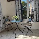 Bel Spacieux Et Lumineux Climatise De 120m2 Dans Avec Piscine
