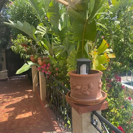 아파트 Bel Spacieux Et Lumineux Climatise De 120m2 Dans Avec Piscine 앙티브