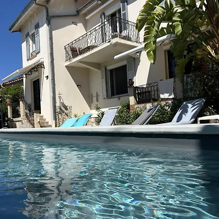 Bel Spacieux Et Lumineux Climatise De 120m2 Dans Avec Piscine 앙티브