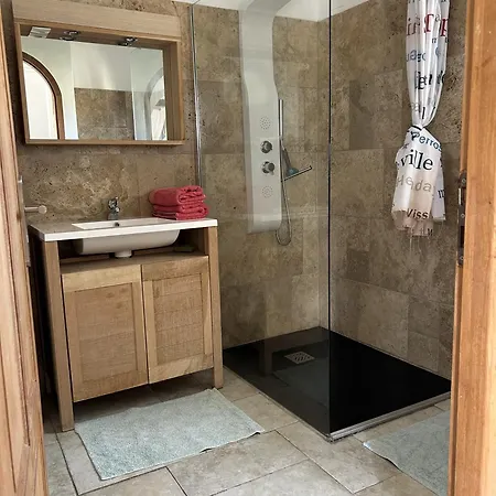 Bel Spacieux Et Lumineux Climatise De 120m2 Dans Avec Piscine * 앙티브