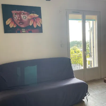 Bel Spacieux Et Lumineux Climatise De 120m2 Dans Avec Piscine