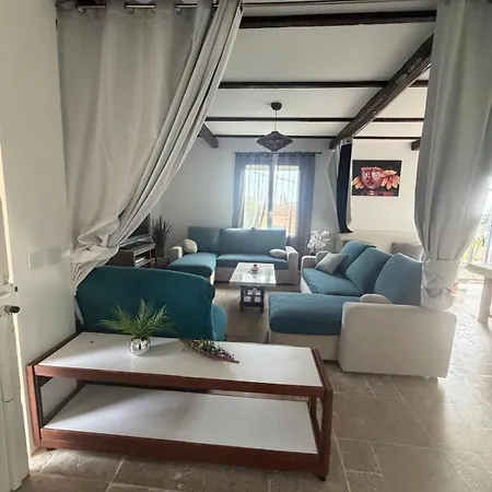 Bel Spacieux Et Lumineux Climatisé De 120m2 Dans Avec Piscine Apartamento Antibes