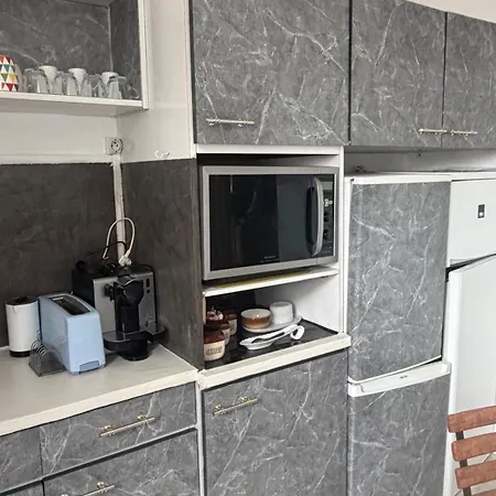 Bel Spacieux Et Lumineux Climatisé De 120m2 Dans Avec Piscine Apartamento Antibes