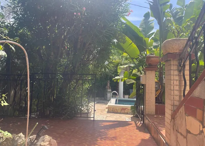 Bel Spacieux Et Lumineux Climatisé De 120m2 Dans Avec Piscine Appartement *