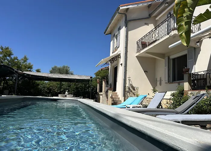 Apartment Bel Spacieux Et Lumineux Climatise De 120m2 Dans Avec Piscine Antibes