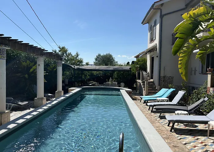 Bel Spacieux Et Lumineux Climatisé De 120m2 Dans Avec Piscine Appartement Antibes