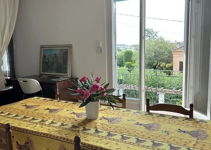 Appartement Bel Spacieux Et Lumineux Climatisé De 120m2 Dans Avec Piscine *