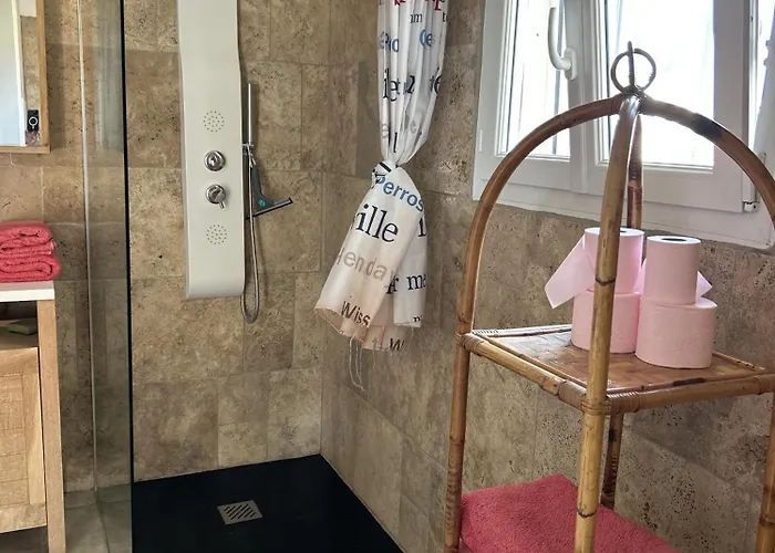 Apartment Bel Spacieux Et Lumineux Climatise De 120m2 Dans Avec Piscine