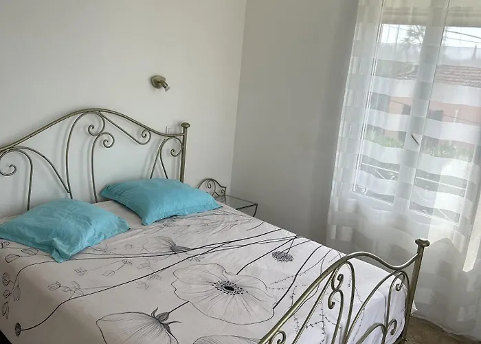 Apartment Bel Spacieux Et Lumineux Climatise De 120m2 Dans Avec Piscine