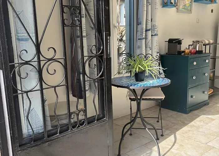 Bel Spacieux Et Lumineux Climatise De 120m2 Dans Avec Piscine Apartment *