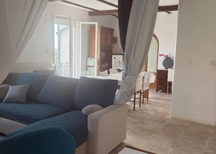 Apartment Bel Spacieux Et Lumineux Climatise De 120m2 Dans Avec Piscine