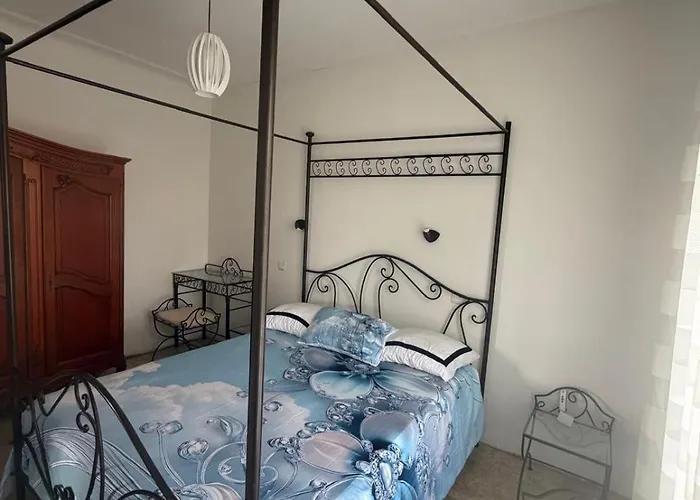 Apartment Bel Spacieux Et Lumineux Climatise De 120m2 Dans Avec Piscine