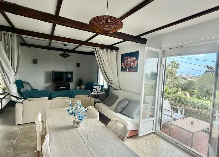 Apartment Bel Spacieux Et Lumineux Climatise De 120m2 Dans Avec Piscine Antibes