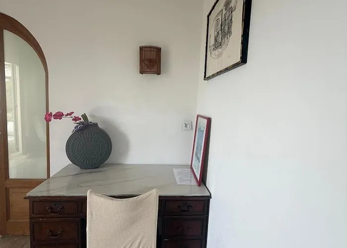 Bel Spacieux Et Lumineux Climatise De 120m2 Dans Avec Piscine Apartment