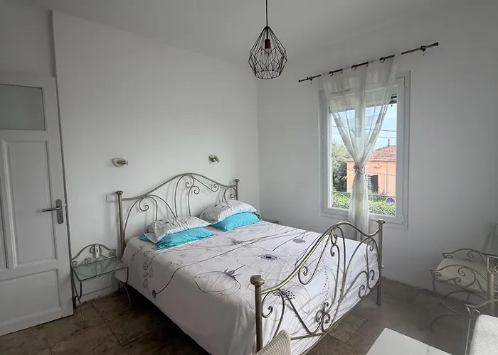 Bel Spacieux Et Lumineux Climatise De 120m2 Dans Avec Piscine Apartment Antibes