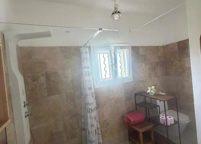 Bel Spacieux Et Lumineux Climatise De 120m2 Dans Avec Piscine Antibes